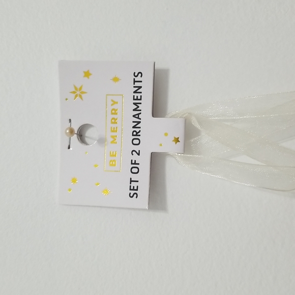 NWT Set of 2 Velvet Trees Holiday Ornaments. - Picture 2 of 3